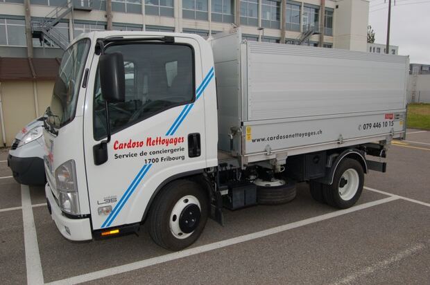 Camion-benne pour les débarras